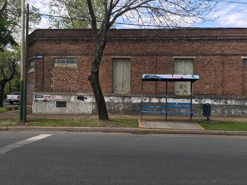 Imagen 3 de 8 de Imponente Casona Comercial En Venta