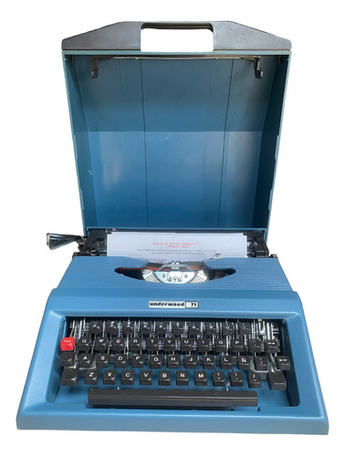 Maquina De Escribir Underwood 71 Con Su Estuche