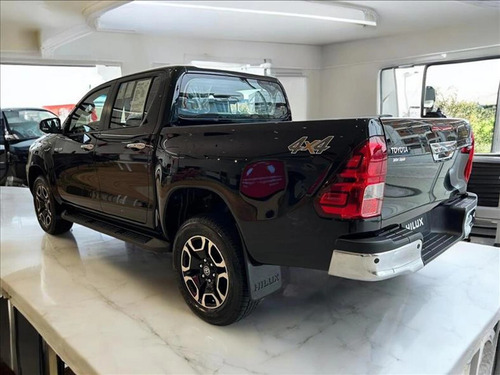 Toyota Hilux 2.8 D-4D TURBO DIESEL CD SRV 4X4 AUTOMÁTICO