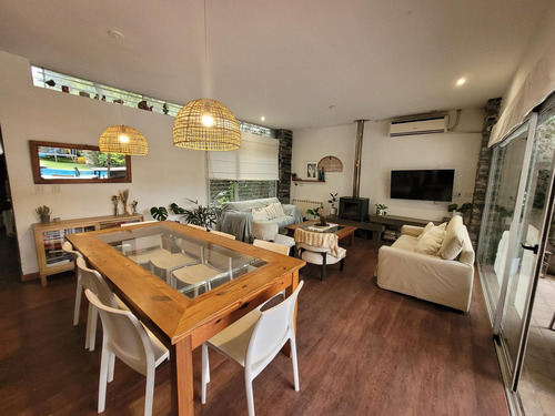 Casa En Venta En Villa Elisa 3 Dormitorios Pileta Parque Moderna