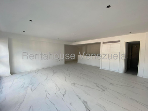 Apartamento Remodelado En Venta, Urb. Las Mercedes