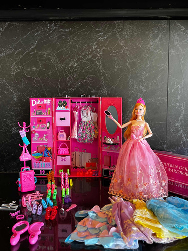 Muñeca Importada Queban Doll Closet Wardrove Set