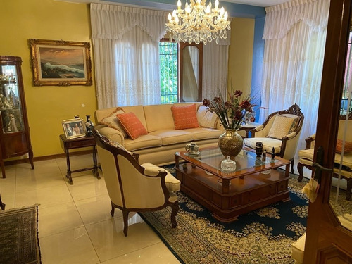 Imagen 2 de 13 de Vendo Casa 430m2 4h+s/4b/6p Colinas De Santa Monica 3940