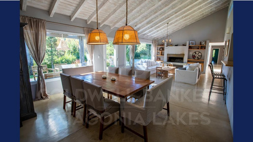 Imagen 7 de 30 de Venta Casa 282m2 Lote 2291 M2 C/hermosa Vista Al C. Bayo Bº Rincón De Lynch Villa La Angostura