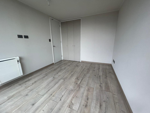 Arriendo Depto. Nuevo De 2d2b Semi Amoblado En Recoleta Metr