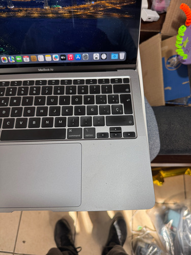 Macbook Air M1 2020 13 Gris Espacial 256gb Ssd - Apple Chip (Usado)