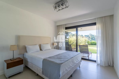 Apartamento De 2 Dormitorios En Crystal Views, Solana - Crystal View - Ref : Pbi13322