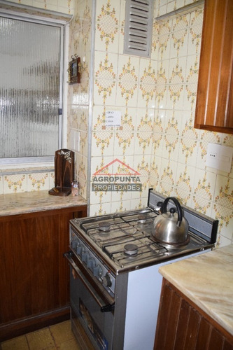 Apartamento En Peninsula 2 Dormitorios- Ref: 4785