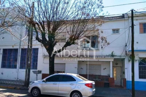 Venta Departamento Haedo. 3 Amb Con Patio.