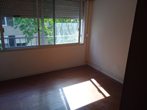 Apartamento De 1 Dormitorio En Pleno Centro