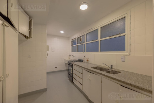 Departamento 3 Ambientes En Alquiler En La Zona De Recoleta, Al Frente, Luminoso, Con Seguridad 24hs
