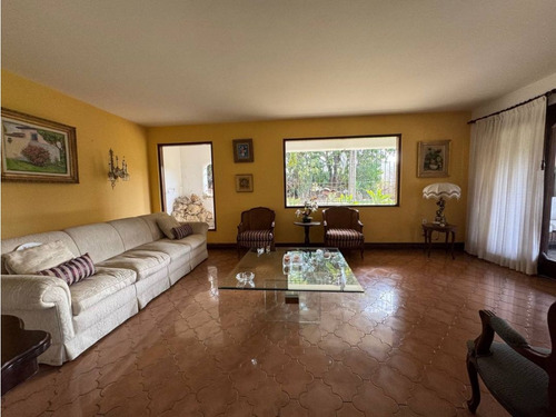 Se Vende Casa 425m2 Prados Del Este 3334