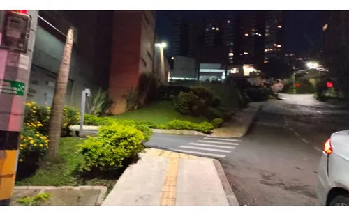 Venta De Local En Primer Piso De Edificio Sector Chingüí