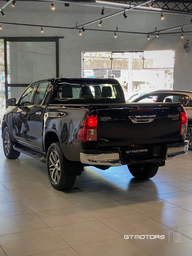 Toyota Hilux 2.7 Srv Cab. Dupla 4x2 Flex Aut. 4p