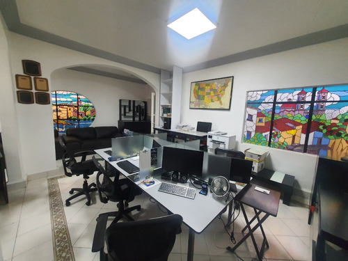 Se Rentan Espacios De Oficina / Coworking / Completa O Espacios / X Día, Semana, Mes