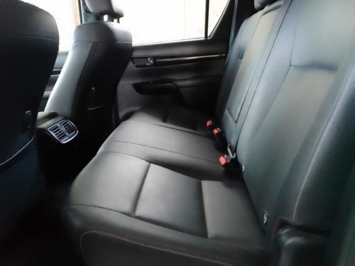 Imagen 10 de 24 de Toyota Hilux 2020 2.8 Cd Srx 177cv 4x4 At