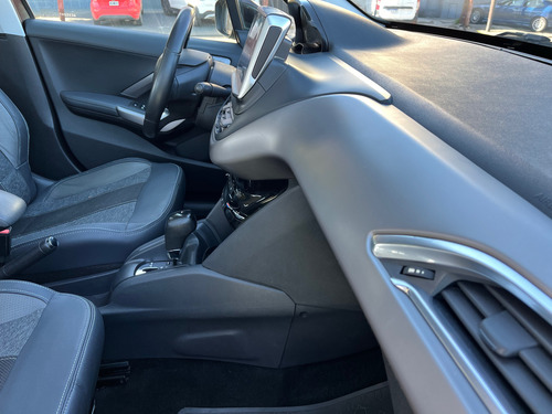Peugeot 208 1.6 Feline Tiptronic