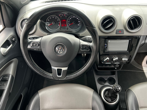 Volkswagen Saveiro 1.6 16v Cross Cab. Dupla Total Flex 2p