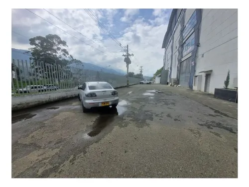 Bodega En Arriendo Variante De Caldas