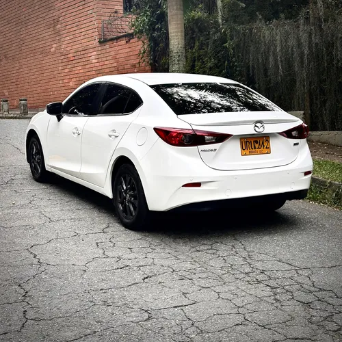 Mazda 3 2.0 Touring