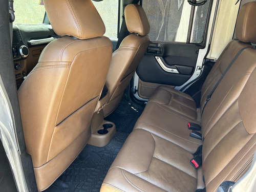 Jeep Wrangler 3.6 Unlimited Sahara V6 4x4 At