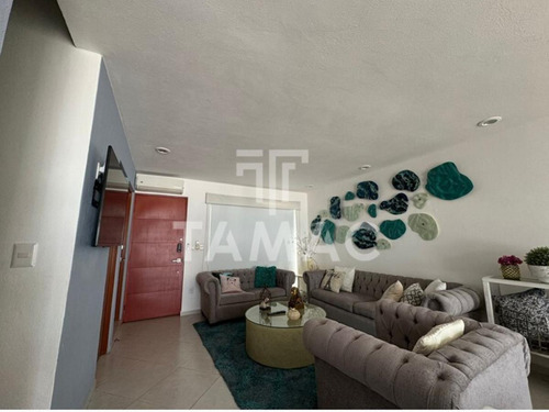 Casa En Venta En Tequesquitengo, Jojutla, Morelos