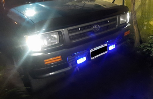 Imagen 2 de 25 de Toyota Hilux 1999 2.8 D/cab 4x4 D Dlx