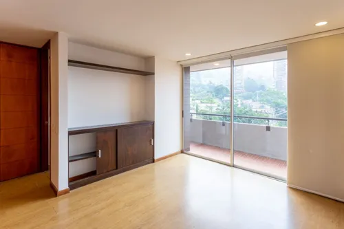 Apartamento En Arriendo En El Tesoro. Cod A20252
