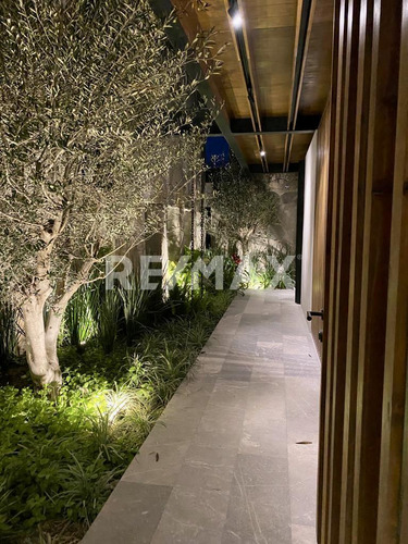 Casa En Venta En Condominio Altozano