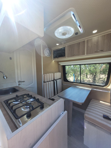 Motorhome Oncativo Equipamiento De Furgon A Motorhome