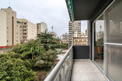 Venta Departamento De 2 Ambientes En Flores