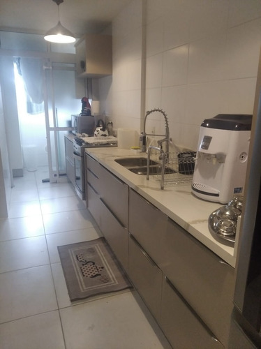 Imagem 8 de 15 de Apartamento A Venda Com 3 Quartos No Bairro Abraao Em Florianopolis - V-81992