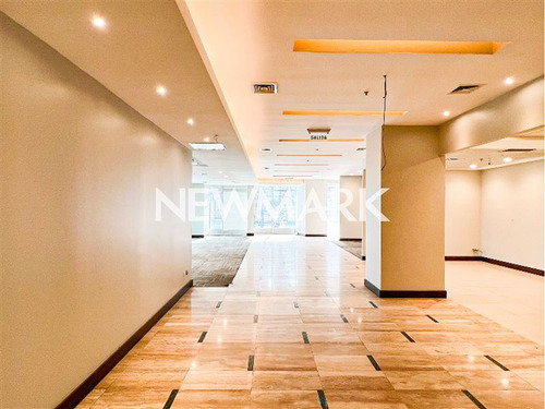 Impecable Y Amplio Local Comercial En Las Condes