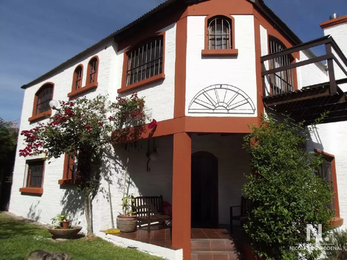 Casa De 4 Dormitorios En Pinares, Punta Del Este 