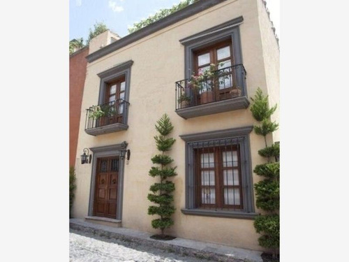 Imagen 1 de 9 de Casa Sola En Venta Alamo Sur
