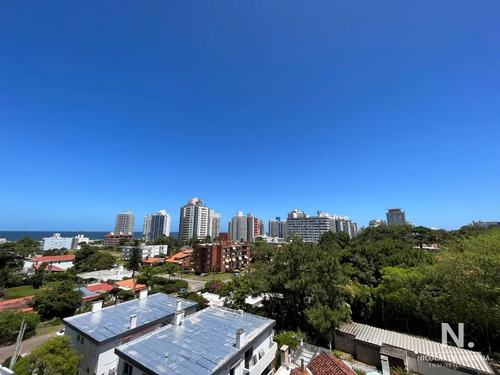 Apartamento En Venta 1 Dormitorio En Playa Brava, Punta Del Este