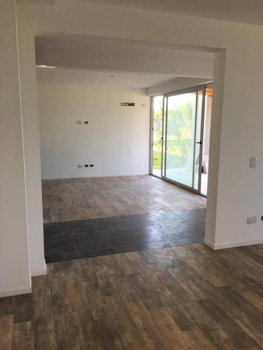 Imagen 8 de 14 de Casa Racionalista En El Barrio Las Tipas Nordelta