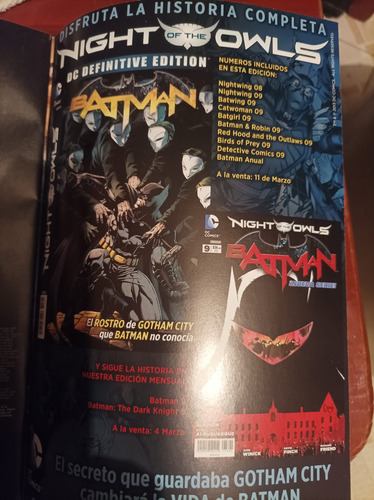Batman Night Of The Owls Dc Definitive Edition + Grapa (Usado)