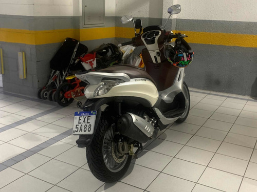 Imagem 3 de 8 de Piaggio Beverly