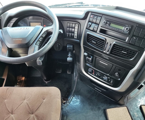 Imagem 11 de 15 de Iveco Hi Way 440 6x2 2020 Hiway