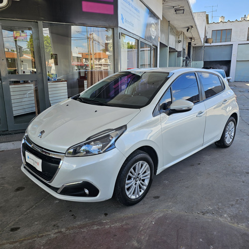 Peugeot 208 1.6 Allure