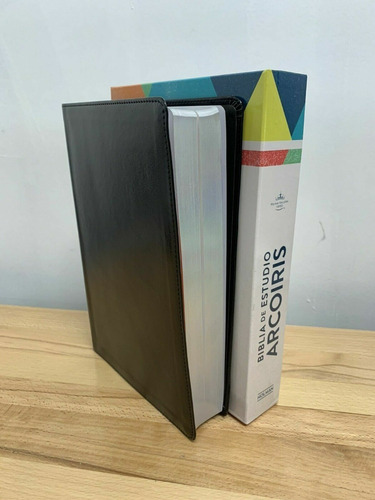 Biblia De Estudio Arcoiris Rv60 Negra Simipiel Canto Tornaso