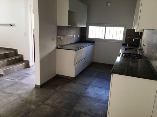 Imagen 2 de 19 de Casa Chalet En Venta Ubicado En Victoria, San Fernando, G.b.a. Zona Norte