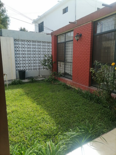 Casa En Venta Vista Hermosa Frente A Parque Mty Nl