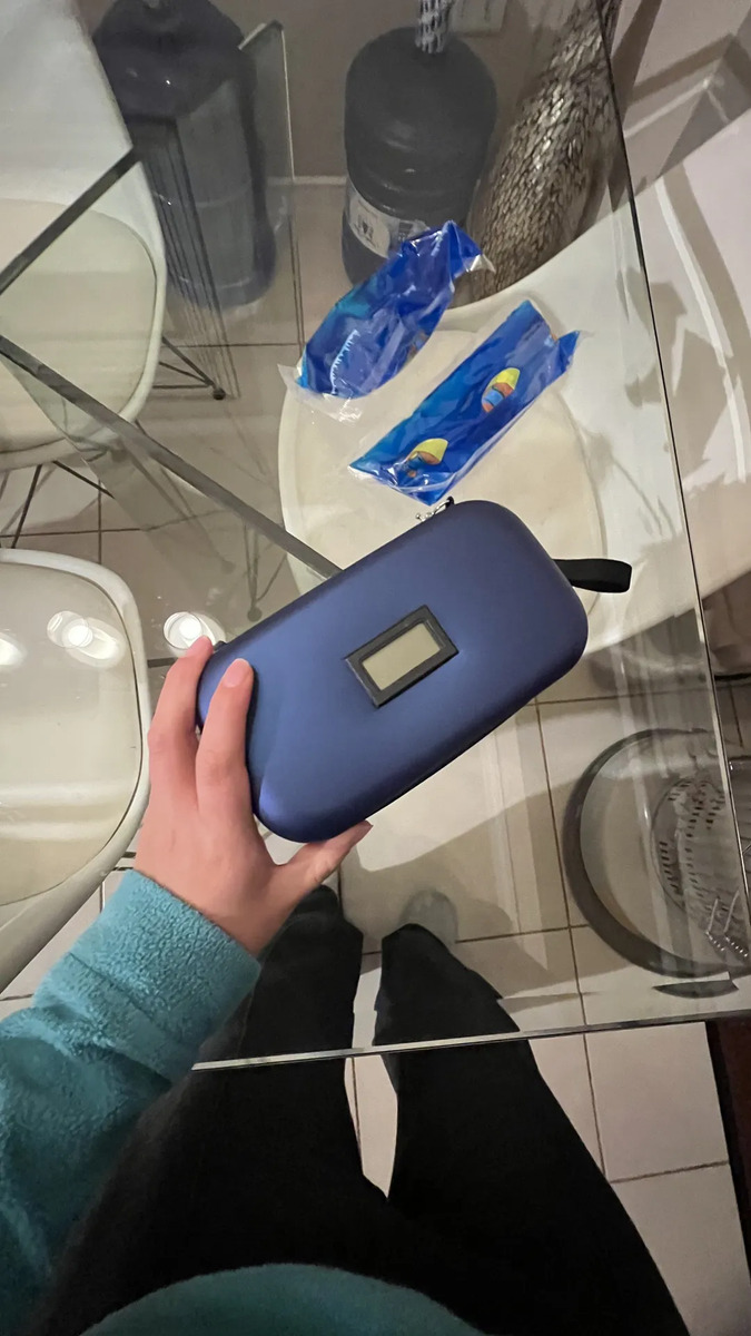 Foto real de Estuche Cooler Enfriador De Insulina Con Pantalla De To