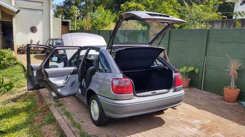 Volkswagen Pointer 1.8 Gli