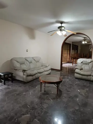 Casa En La Urb. El Marques