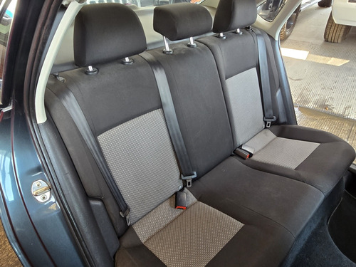 Volkswagen Vento 1.6 Starline At