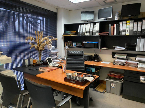 Imagen 5 de 11 de Oficina En Venta En La Av. Bolivar Cód 140778