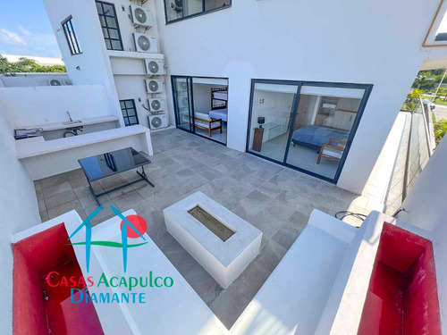 Cad Altamar Residencial Calypso 001. Terraza En L Con Jacuzzi Y Vista A Las Áreas Comunes, Sala Y Asador